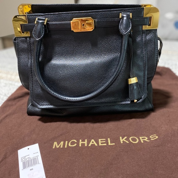Michael Kors - Picture 1 of 12